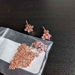 NWT Rose Gold Paw print Necklace And Earring Set Animal Dog Lovers